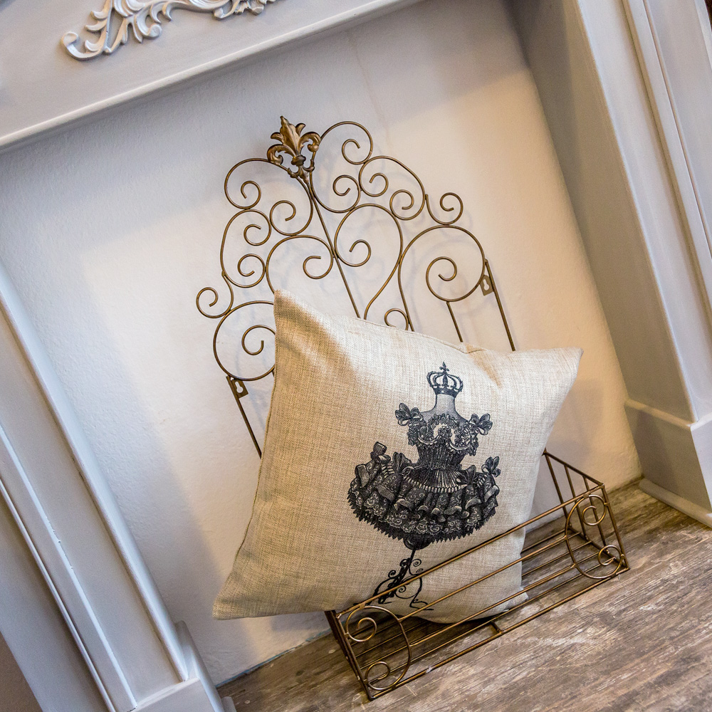 2718864 Интерьерная подушка «Старинная гравюра», версия 24 Object Desire  - Вид №4