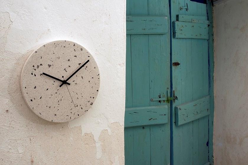 URBI et ORBI Настенные часы из бетона sun-id-1475023 - Вид №1