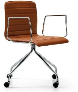 Quinti Sedute Офисное кресло в коже на жердочке с колесами Rudy
