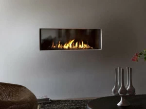 Stûv Закрытый пристенный камин с панорамным остеклением Tulp