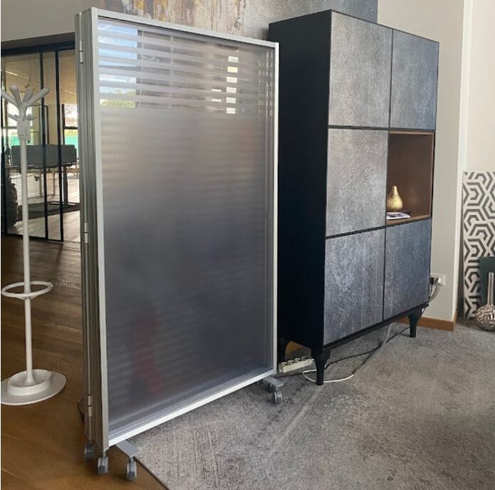 Закрывающаяся офисная перегородка с колесами STUDIO T Twist ARCH-00119694 - Вид №3