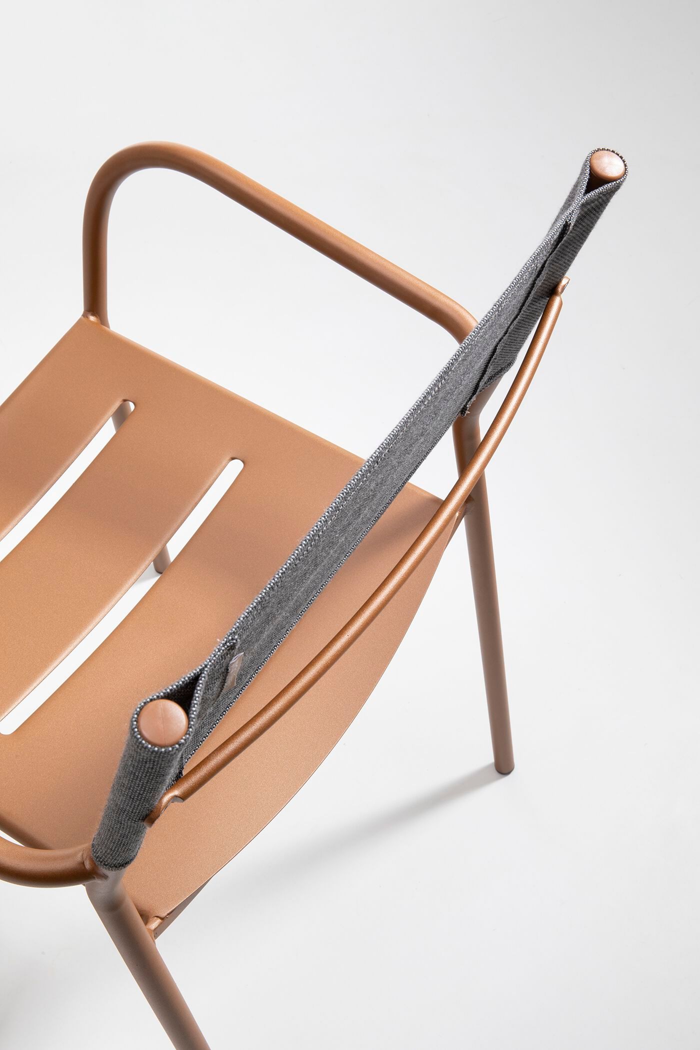 Металлический садовый стул с подлокотниками Vermobil Вера ARCH-00139038 - Вид №4