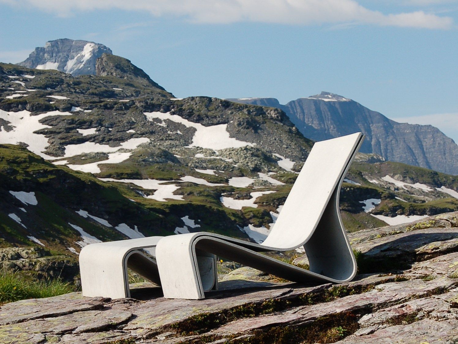 Бетонный низкий садовый столик SWISSPEARL дизайн ARCH-00086128 - Вид №9