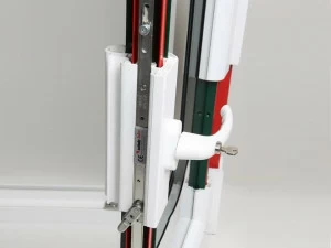 Schulz Italia Защитное окно из ПВХ