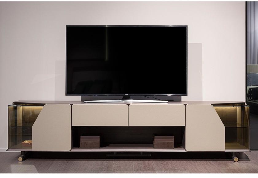 Turri Деревянная тумба под ТВ с распашными дверцами и кожаными ящиками Vine sun-id-1365738 - Вид №1