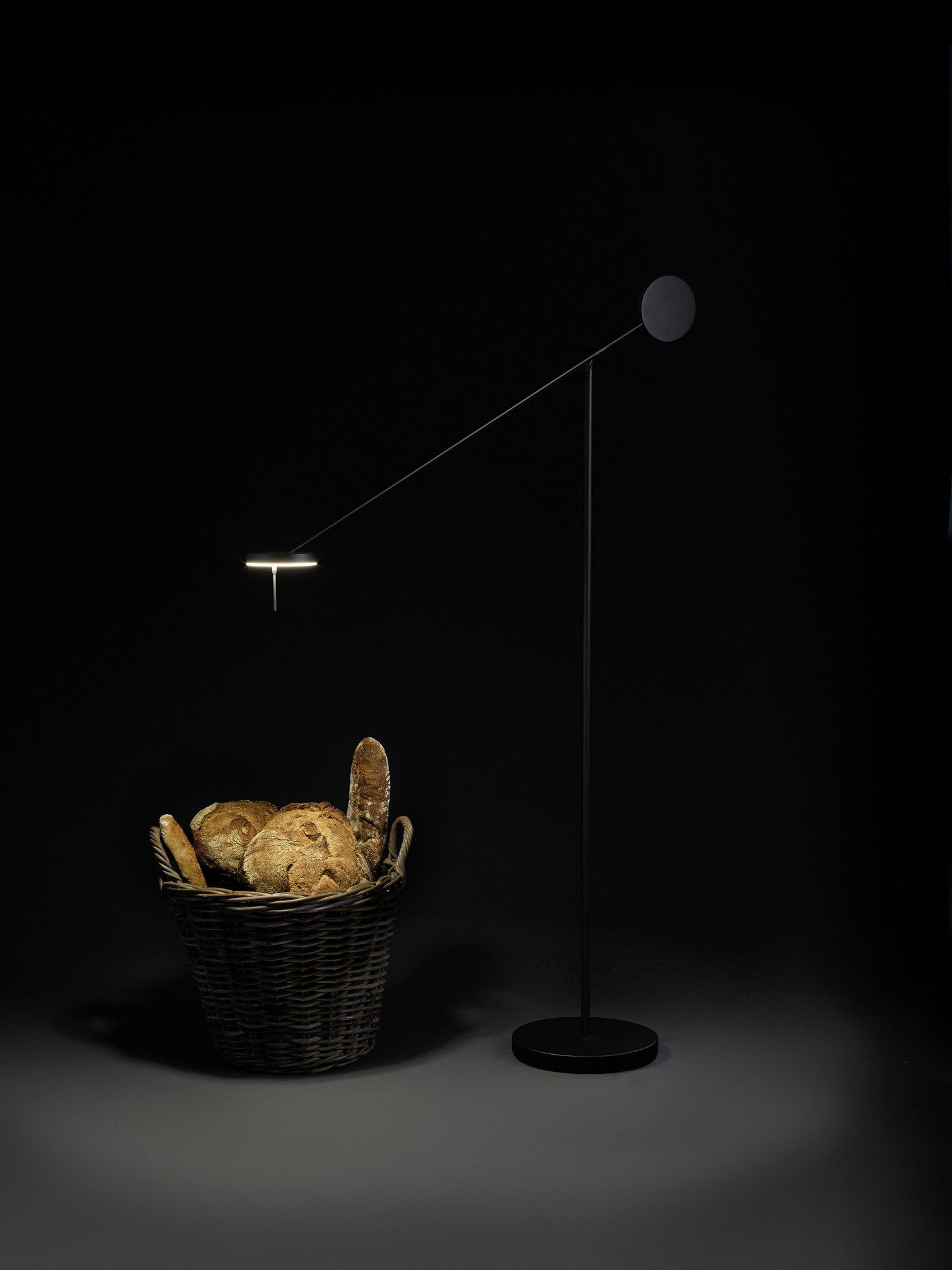 Стальная регулируемая светодиодная напольная лампа LedsC4 Invisible ARCH-00119446 - Вид №5