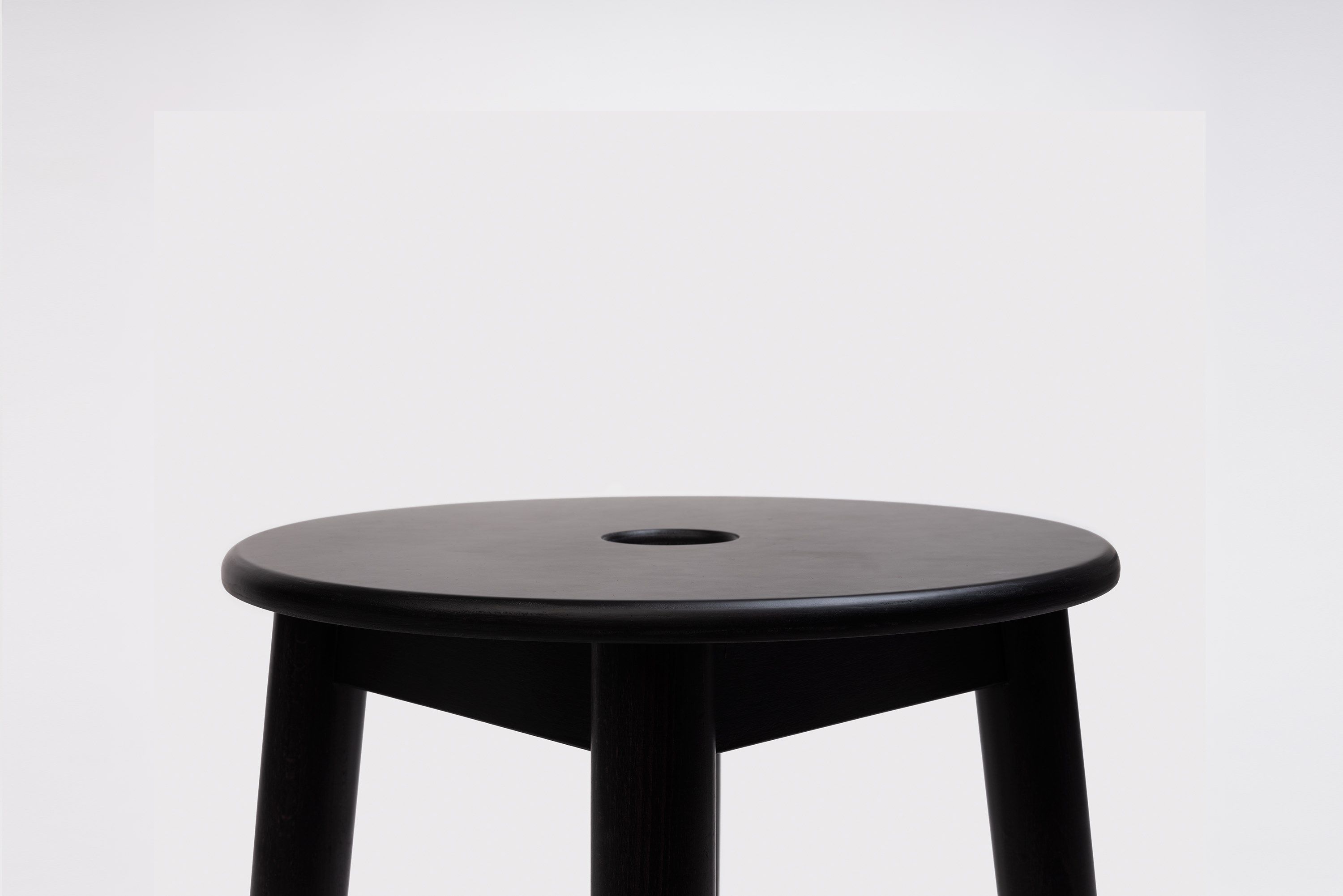 Деревянный низкий стул с подставкой для ног ONDARRETA ARCH-00132482 - Вид №2