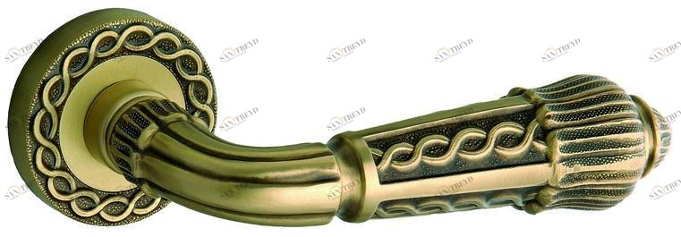 Bronces Mestre Металлическая ручка с античной отделкой на розе Clasica 0r7030.000.44