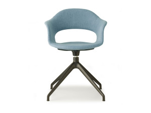 Тканевый стул с подлокотниками