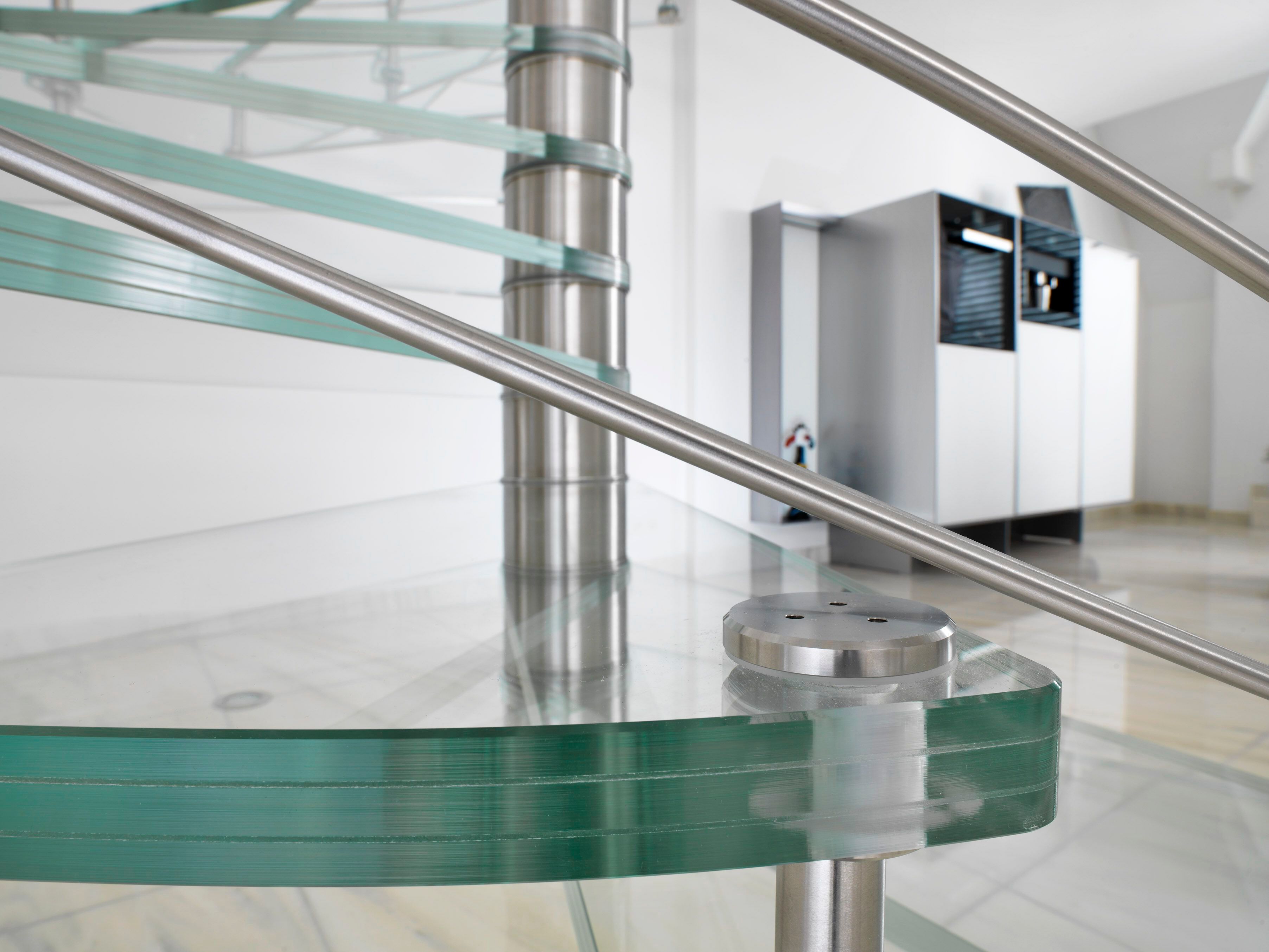 Винтовая лестница из стали и стекла Siller Treppen SCIRIA CLARITY ARCH-00046841 - Вид №3