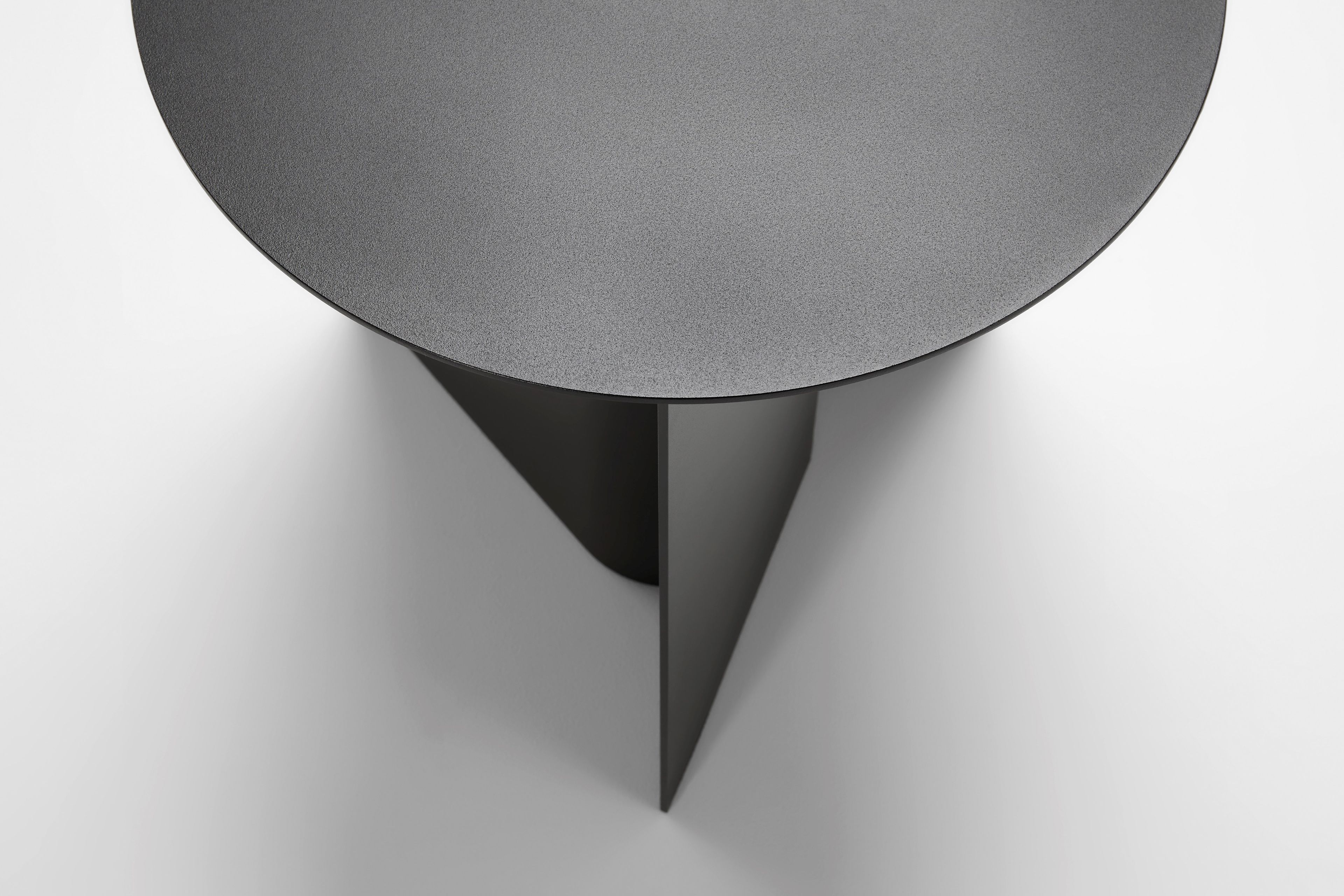 Круглый алюминиевый журнальный столик с порошковым покрытием Ross Gardam ARCH-00057248 - Вид №15