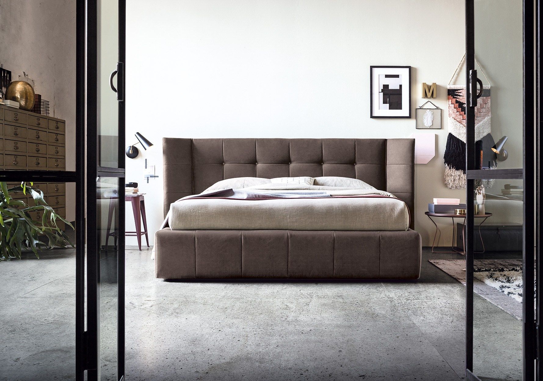 Двуспальная кровать для хранения ткани с капитонным изголовьем Felis Bedstories ARCH-00083536 - Вид №1