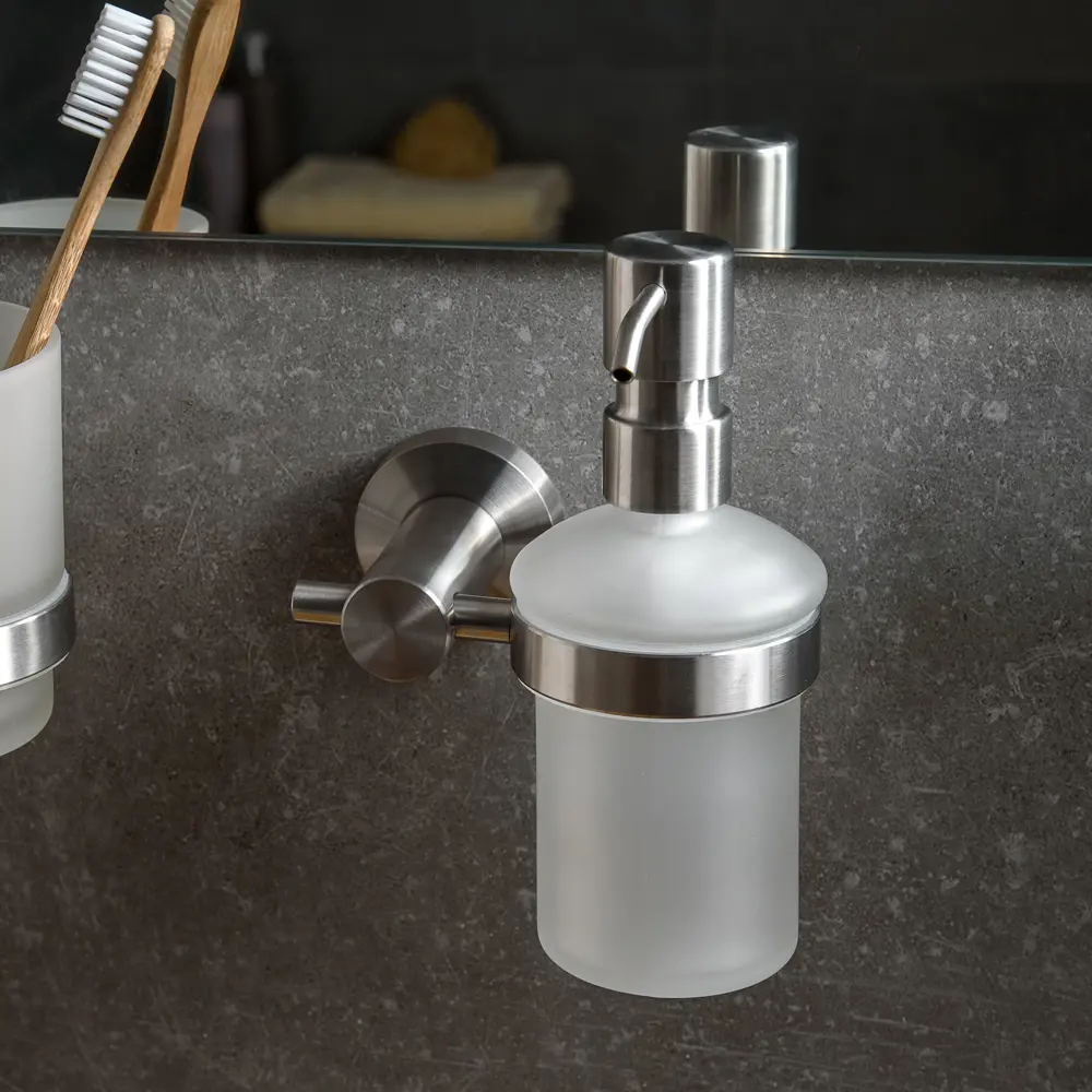 Дозатор подвесной для жидкого мыла Force цвет хром WESS STLM-2160843 - Вид №2