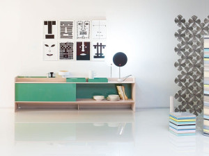 Алюминиевый шкаф с раздвижными дверями