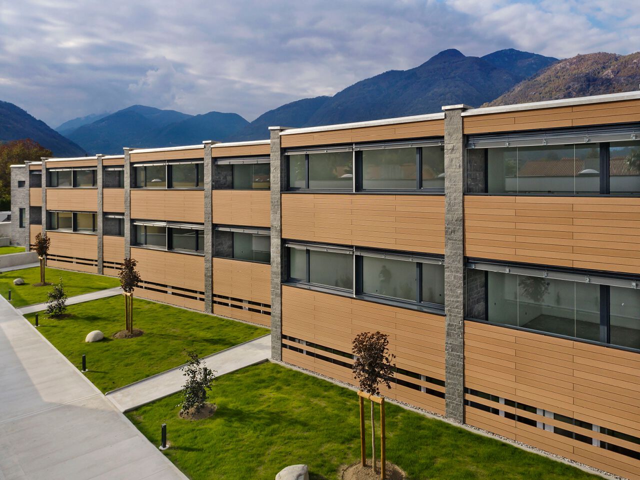 Деревянная панель фасада NATURinFORM CREATIVE ARCH-00020005