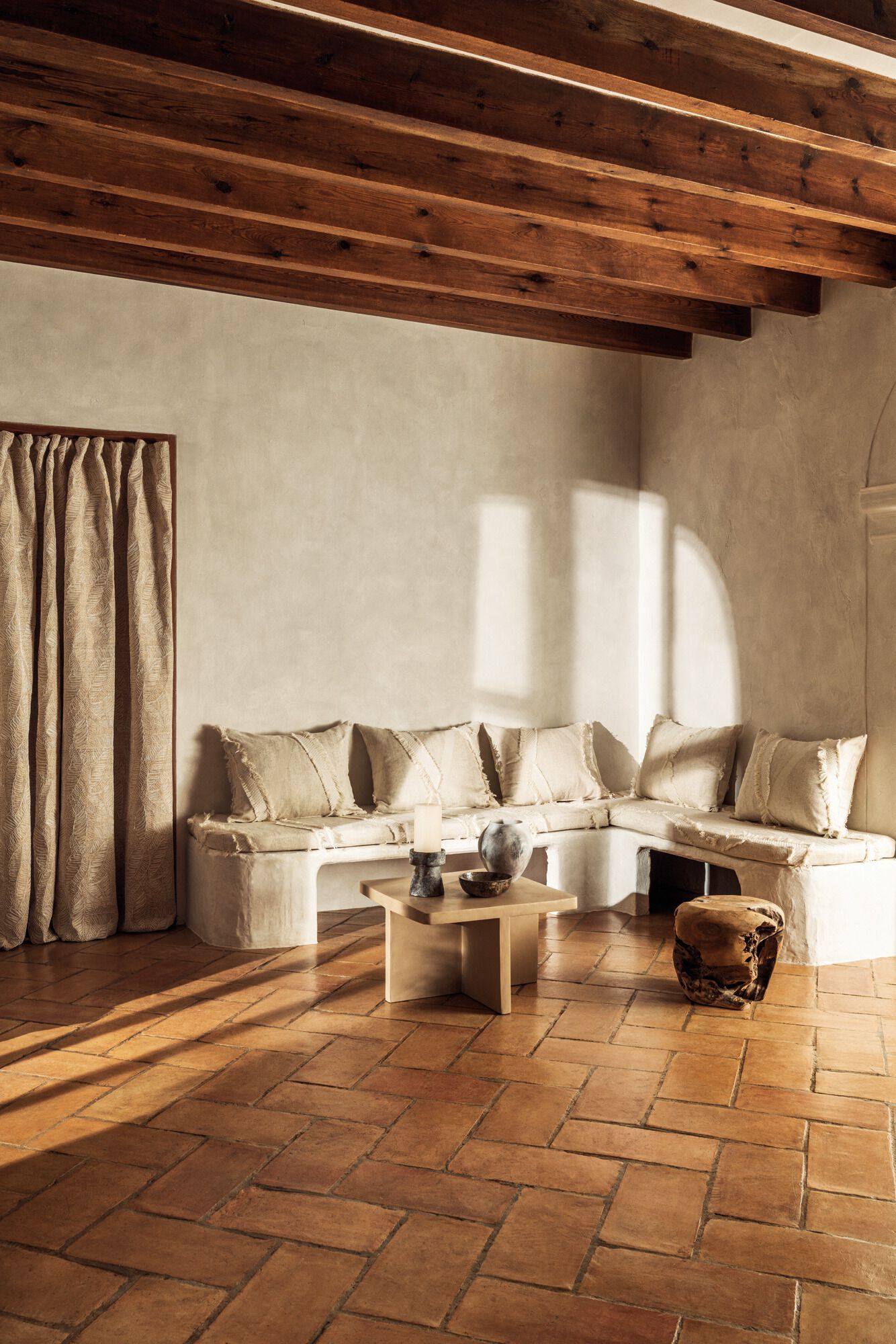 Шелковая вышитая ткань для штор Élitis Baléares ARCH-00146376 - Вид №1