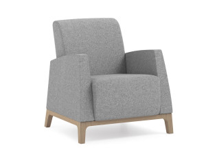 Тканевое кресло с подлокотниками