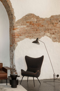 Кожаное кресло