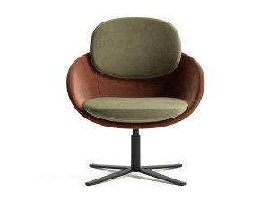 Спицевое кожаное кресло с подлокотниками