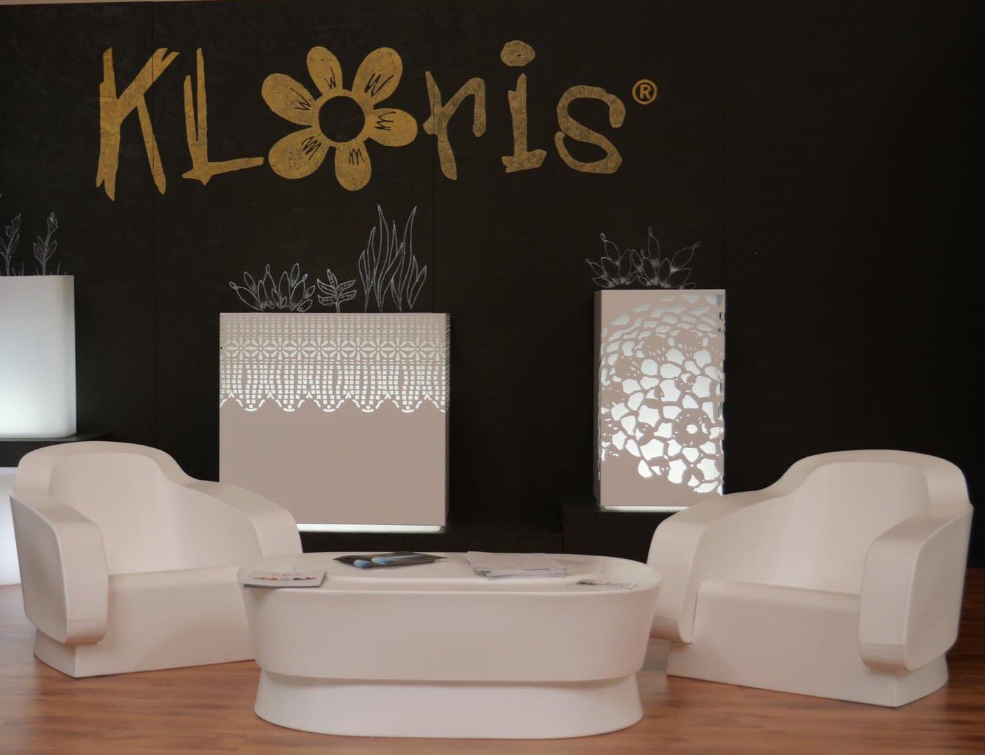 Овальный журнальный столик из полиэтилена Kloris HANOI ARCH-00149095 - Вид №3