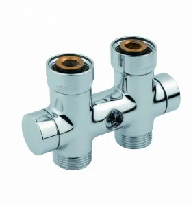 Carlo Poletti V48710R Клапан двухтрубный с держателями. Версия прямая с подключением медной или пластиковой трубы. Межосевое расстояние 50 мм.