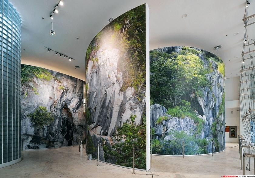 BARRISOL Акустическая натяжная стена с подсветкой из ткани для интерьера sun-id-1483202 - Вид №4