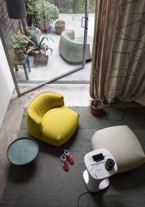 Тканевое кресло