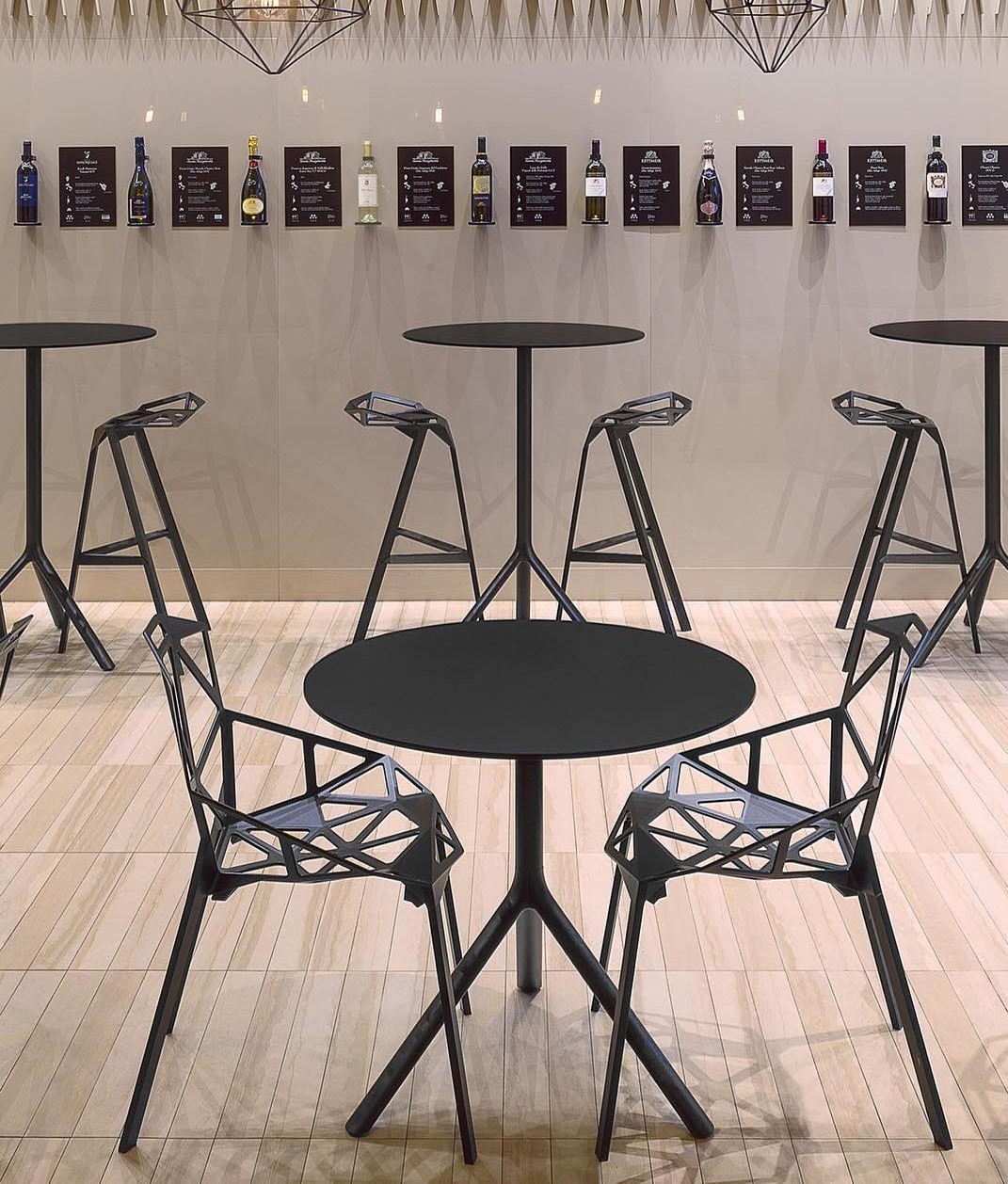 Magis Chair One SD461 Стул черный, выполнен полностью из алюминия в цвете ножки - сиденье: black - black. - Вид №11