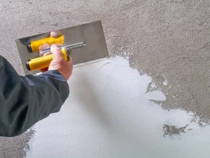 Rezina Смола для нанесения на поврежденную штукатурку