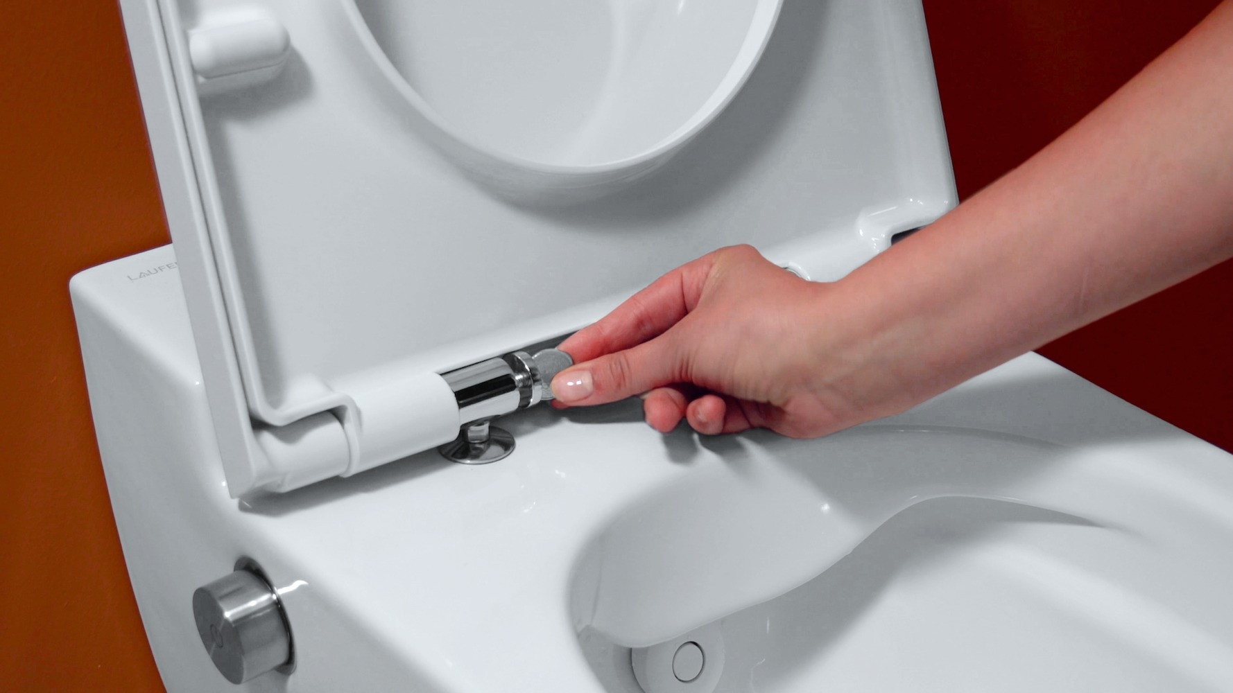 H8206014000001 Подвесной унитаз-биде, безободковый rimless, включает в комплект съемное сиденье с крышкой с механизмом "мягкое закрывание" LAUFEN PRO - Вид №29