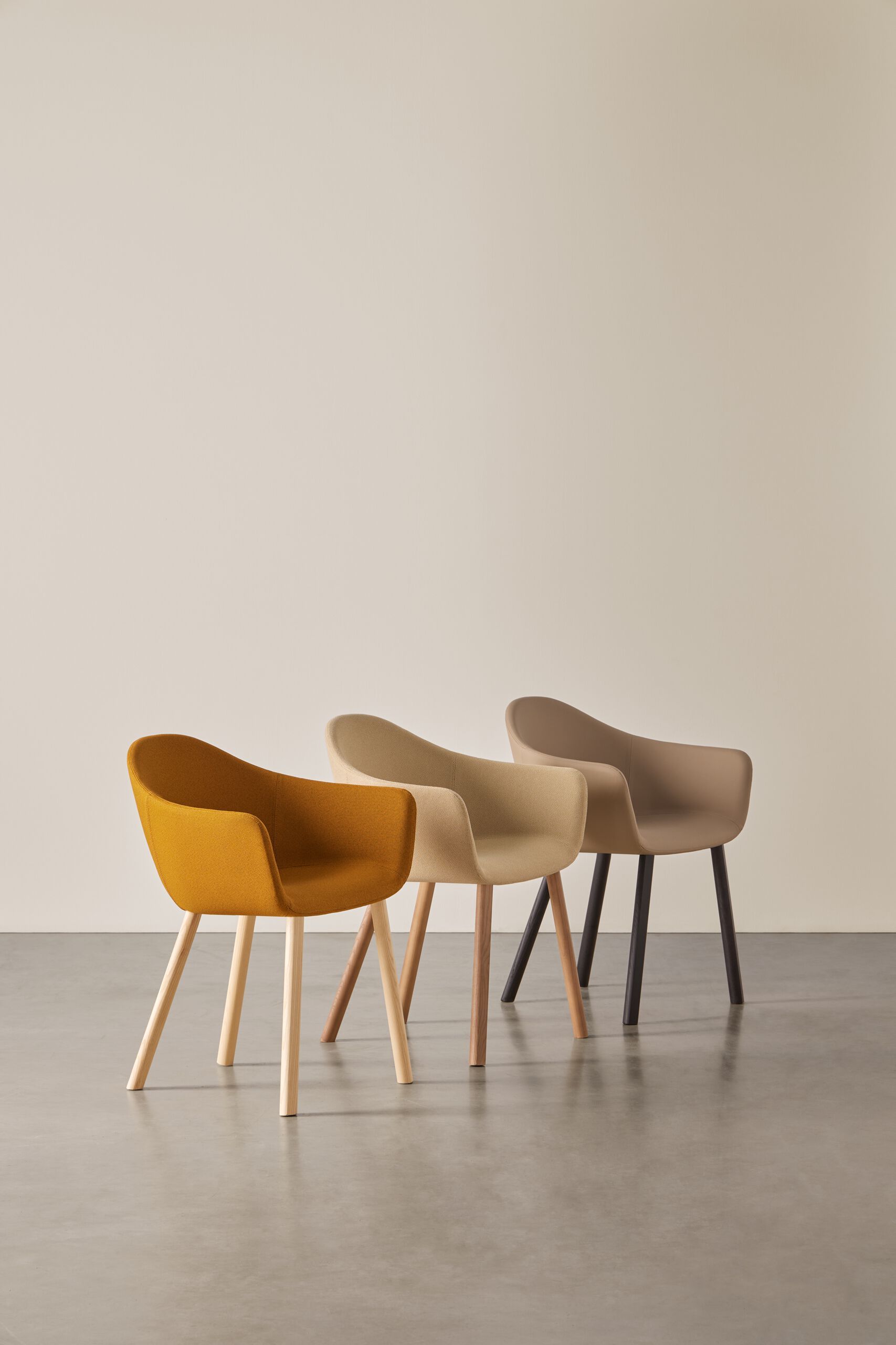 Тканевый стул с подлокотниками Blasco&Vila Nomad ARCH-00014695 - Вид №4