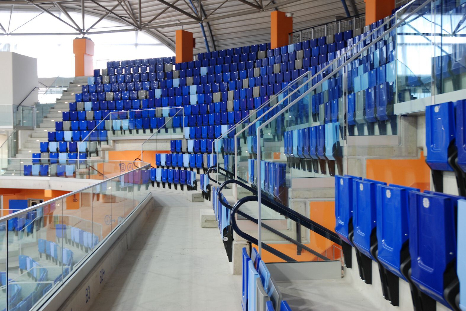 Стеклянный парапет для окон и балконов ALUVETRO система балюстрады GARDA ARCH-00123091 - Вид №10