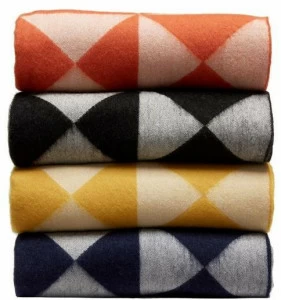 Verpan Плед из шерсти с графическими мотивами Mirror