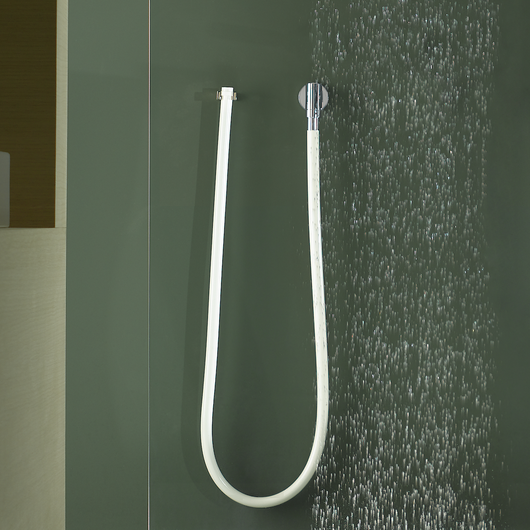 WATER TUBE Настенное колено Кнайпа с держателем шланга и отдельными розетками - Платина DornBracht 27820979-08 - Вид №1