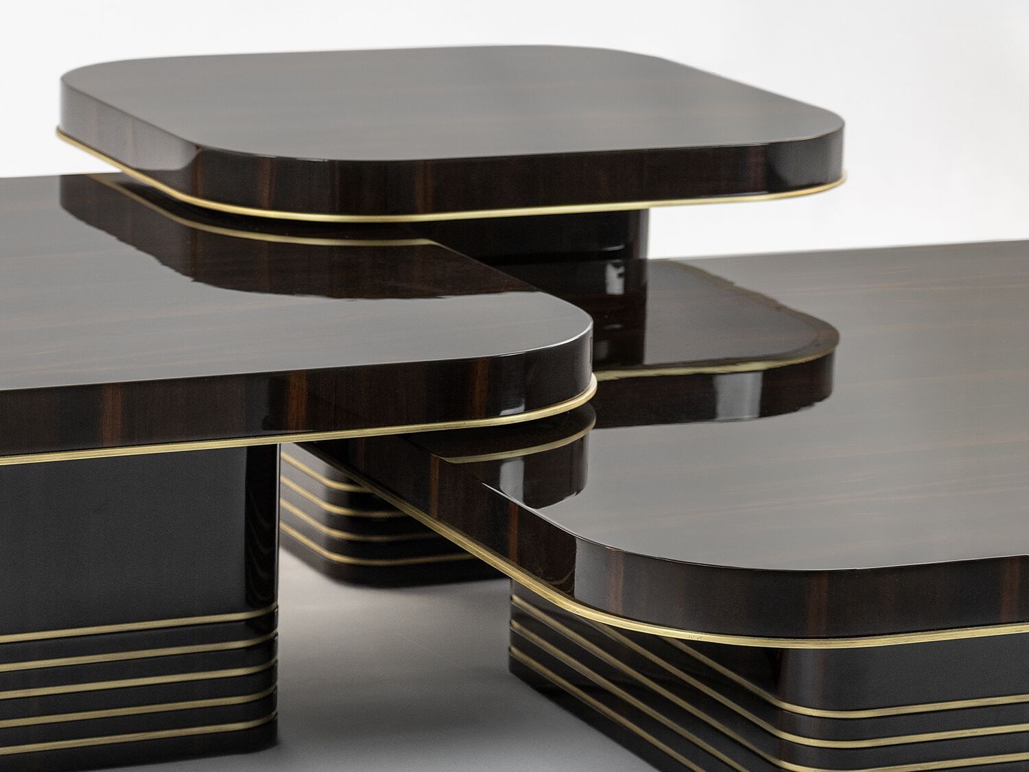 Ebony квадратный низкий журнальный столик JOSÉ LEITE DE CASTRO LIMA ARCH-00022684 - Вид №2