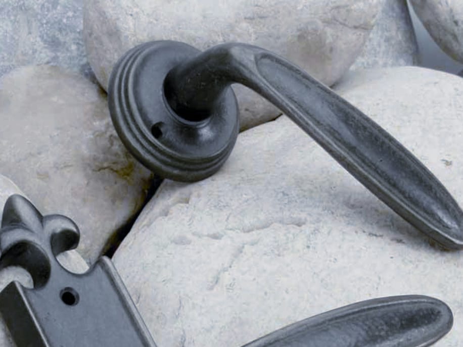 Бронзовая ручка на розетке GIARA ART DESIGN-BRONZE Овальный ARCH-00083632 - Вид №10