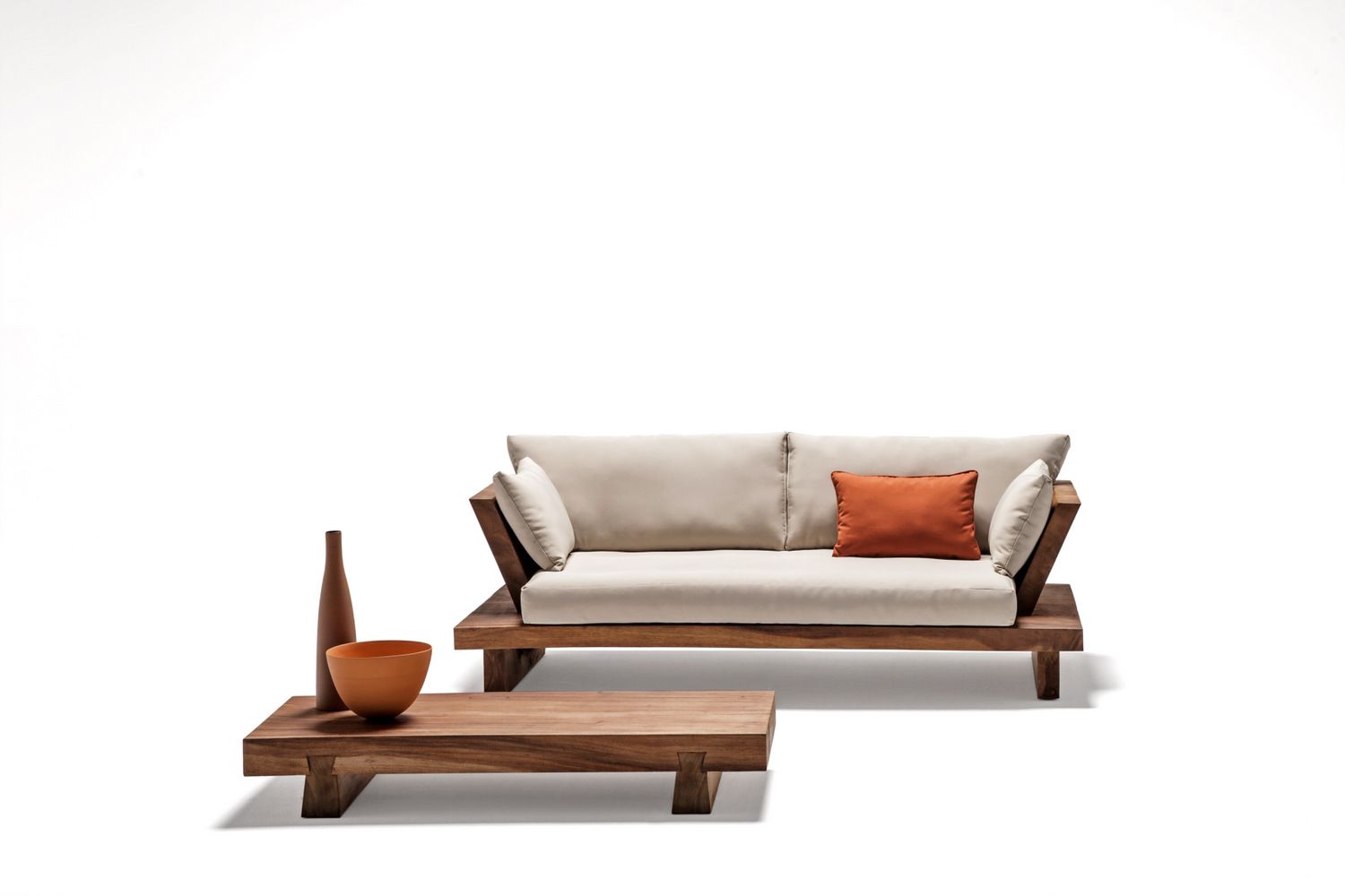 Низкий садовый журнальный столик из массива дерева Il Giardino di Legno Suar ARCH-00141106 - Вид №1