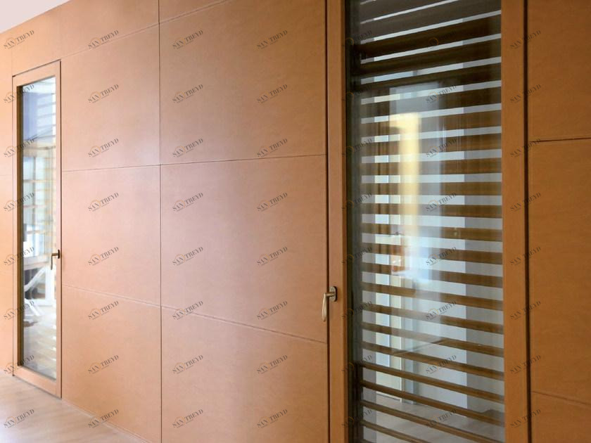 CARMINATI SERRAMENTI Кожаные буазери Boiserie su disegno sun-id-1349036