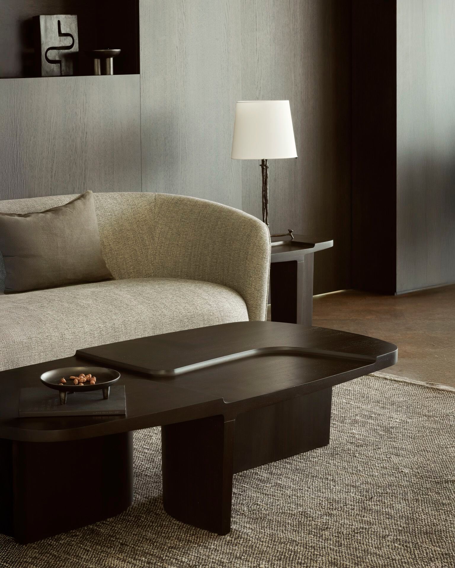 Прямоугольный журнальный столик из красного дерева Ethnicraft Brutalist ARCH-00097353 - Вид №7