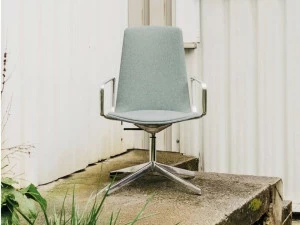 ENEA Офисный стул из ткани с 4 спицами и подлокотниками Lottus conference