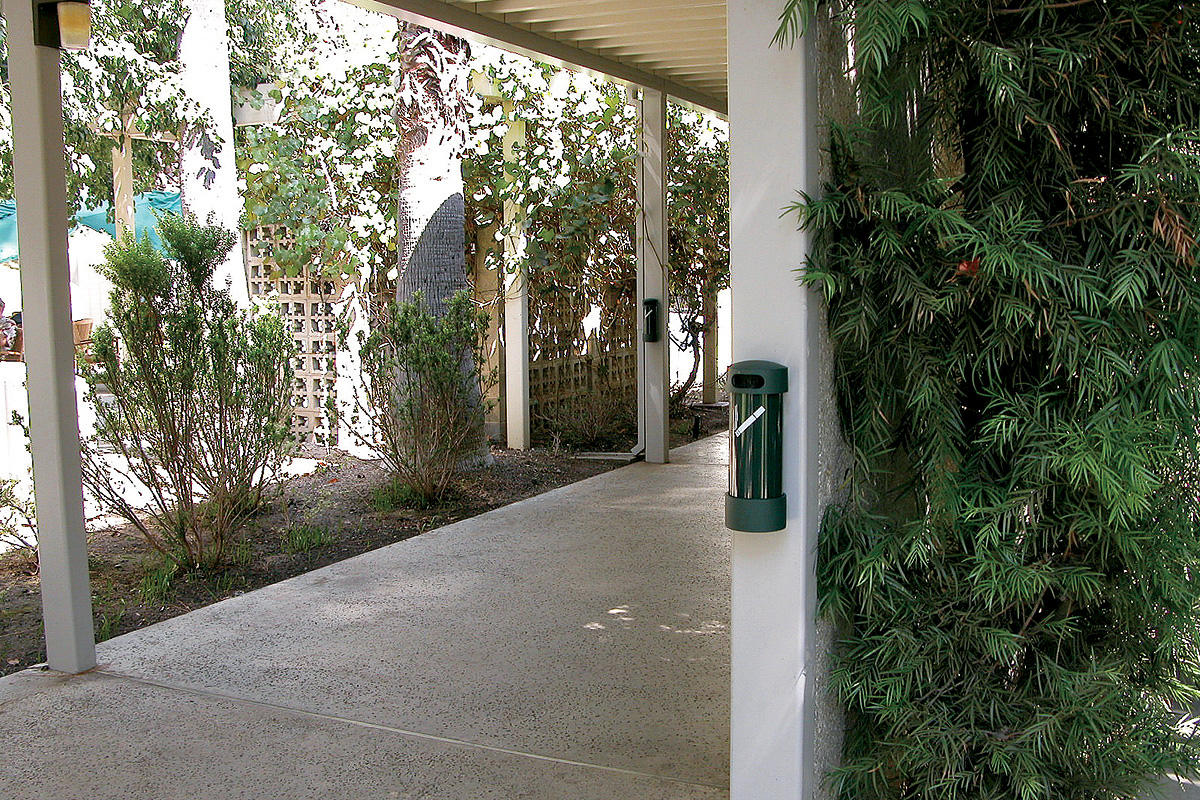 FSRT207 Приемник для золы Buttler  Forms-surfaces  - Вид №2