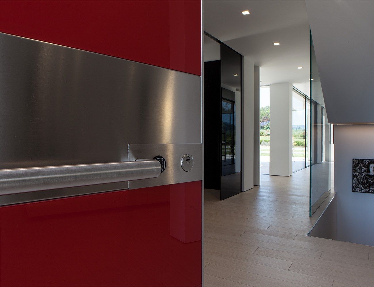 Бронированная дверь с полированным стеклянным покрытием Oikos Synua ARCH-00047736 - Вид №5