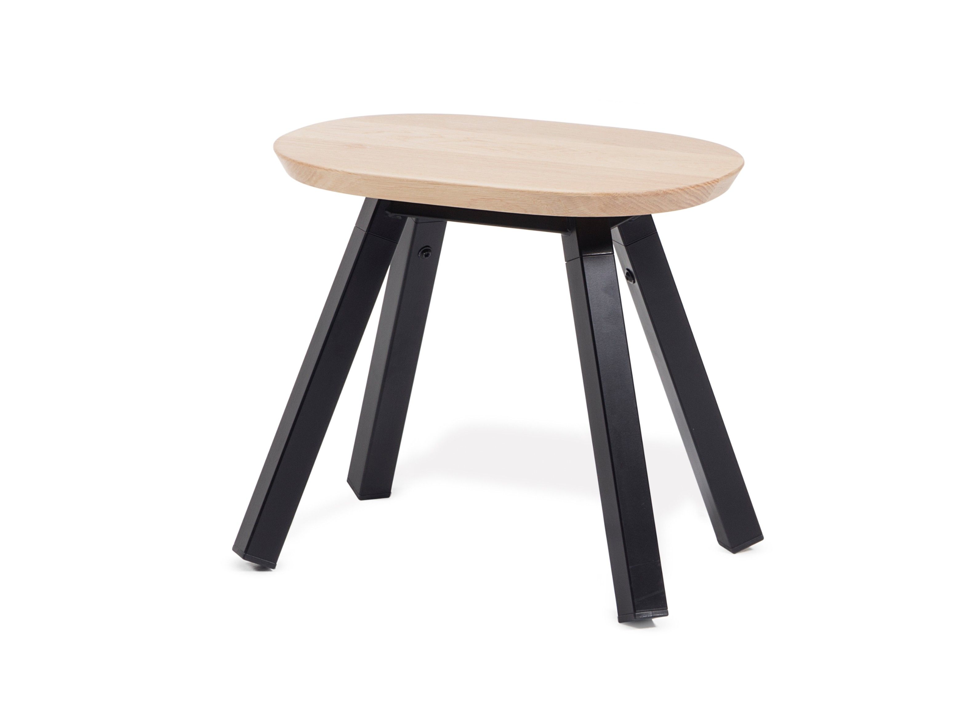 Низкий табурет из дуба с окрашенной стальной основой RS Barcelona YOU AND ME ARCH-00077358