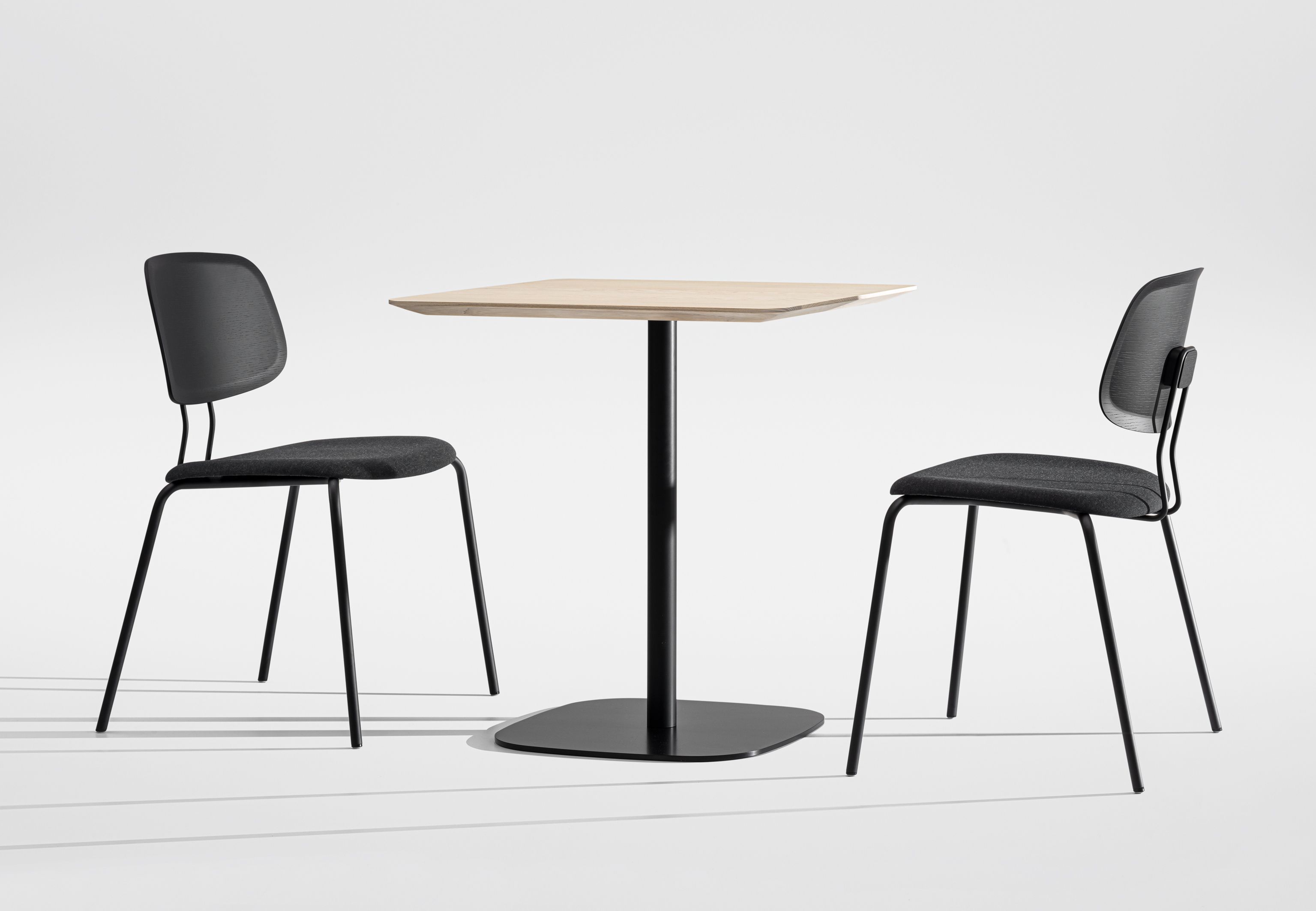 Квадратный стол из массива дерева ZEITRAUM VERMU ARCH-00107145 - Вид №5