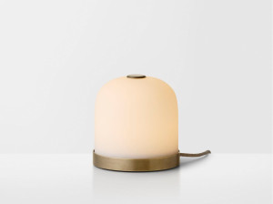 Стеклянная настольная лампа