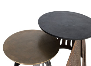 Высокий круглый алюминиевый журнальный столик