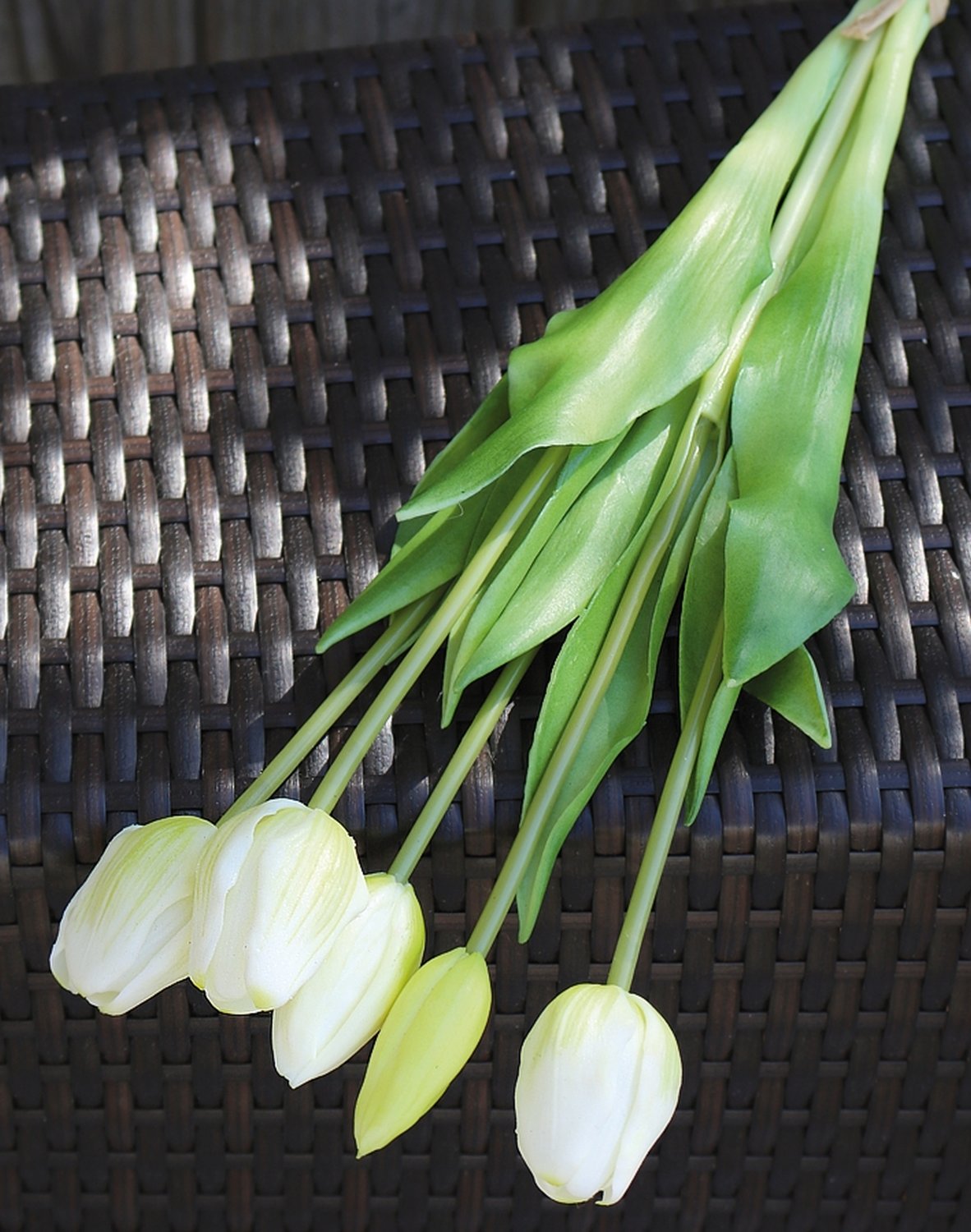 2944 708 a3 Букет искусственных тюльпанов, френч, смешанный, 5-кратный, 47 см, real touch, бело-зеленый H-andreas  - Вид №1