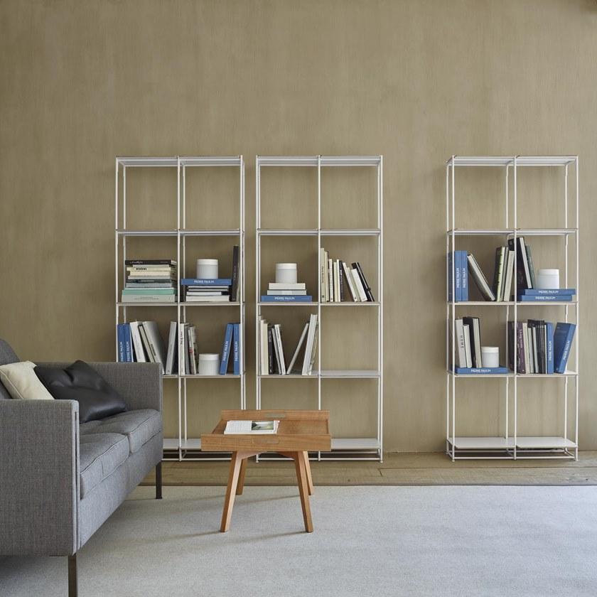 Ligne Roset Модульный лакированный книжный шкаф  19980298-19980300/02/66/73/74  - Вид №1