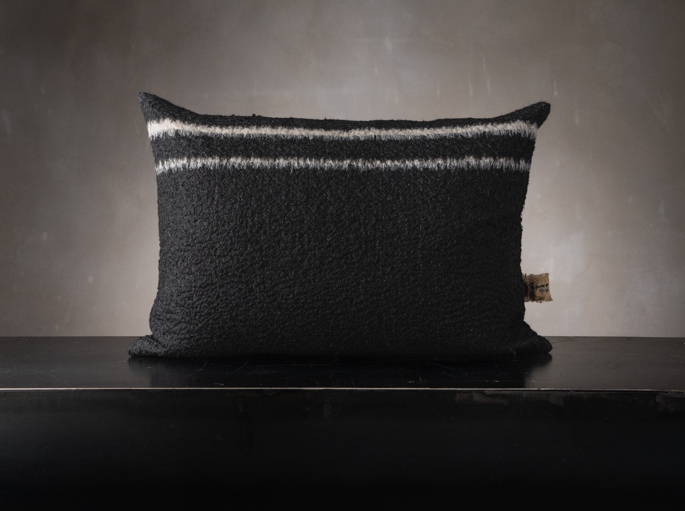 Прямоугольная подушка из мохера The House of Lyria LUMICO ARCH-00095996