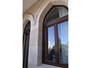 Деревянное окно